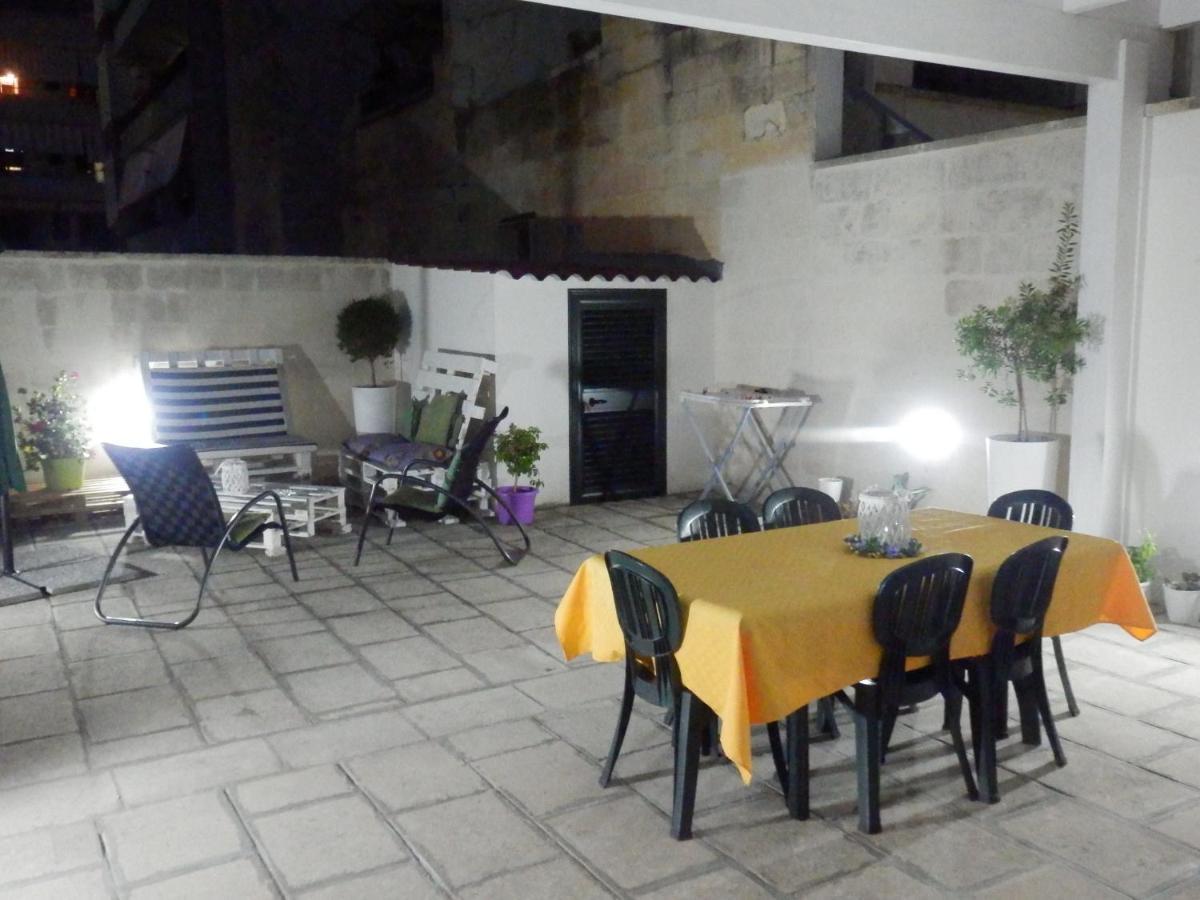Casa Lauretta - Terrazza - Garage Wifi E Bici Gratuite Villa Lecce Dış mekan fotoğraf
